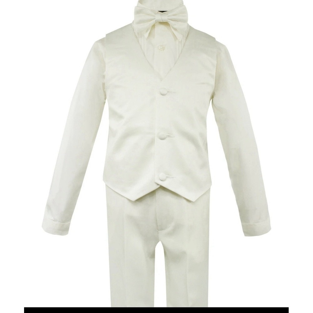 Toddler Boys' 5 Piece Classic Fit Formal Suit w/ Bow Tie Ivory Color
Size 10
